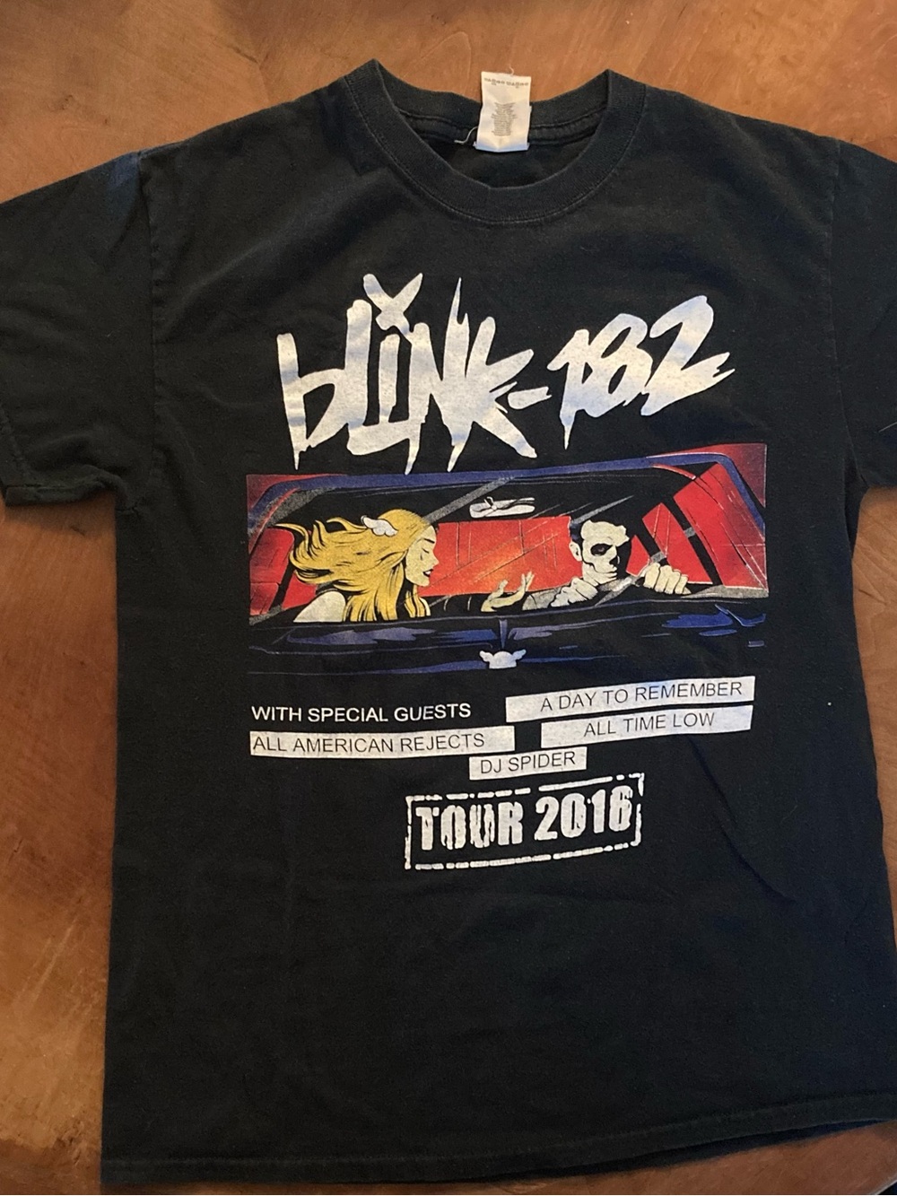 S men’s Gildan Black Blink-182 2016 Tour Graphic Tee